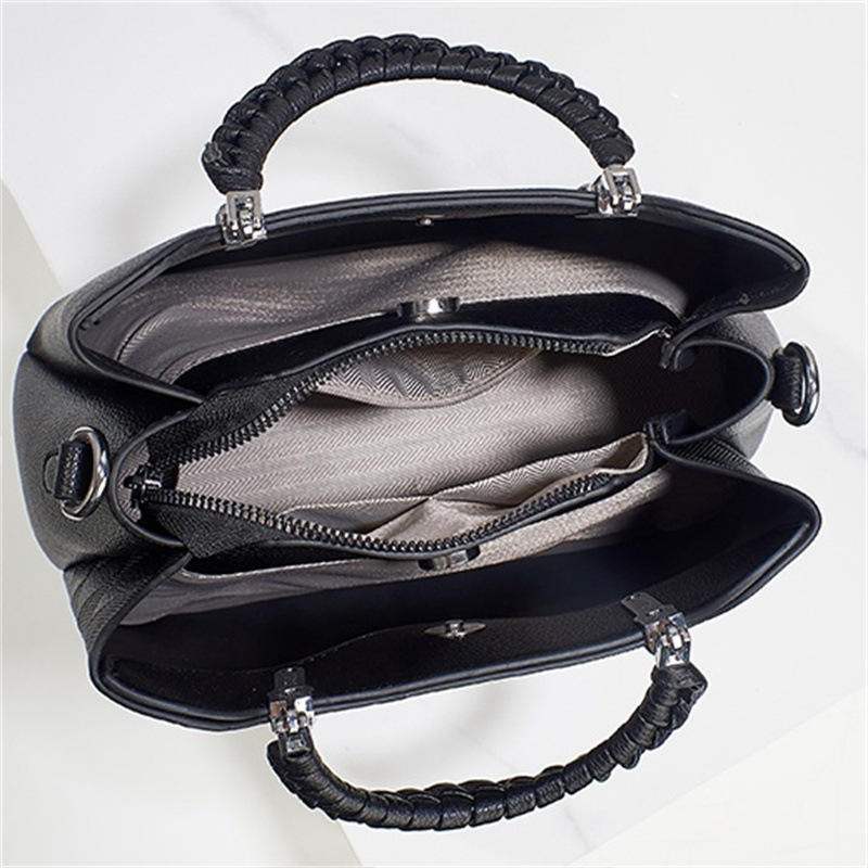 2026 New Large Capacity Handbag Trendy and Versatile Single Shoulder Crossbody Bag for Women